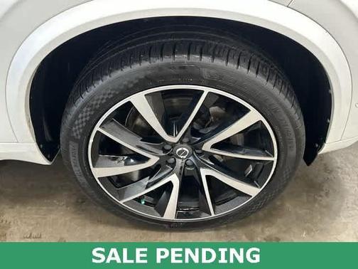 2018 Volvo XC90 T6 Momentum