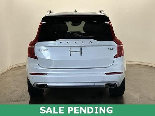 2018 Volvo XC90 T6 Momentum