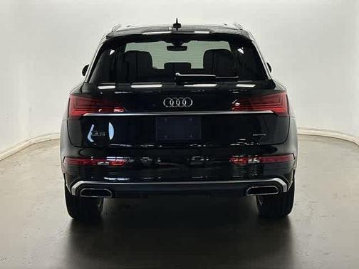 2023 Audi Q5 45 S line Prestige