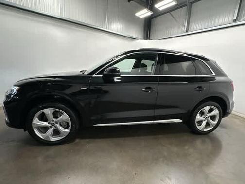 2023 Audi Q5 45 S line Prestige