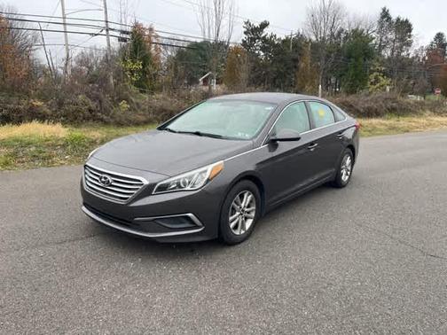 2017 Hyundai SONATA SE