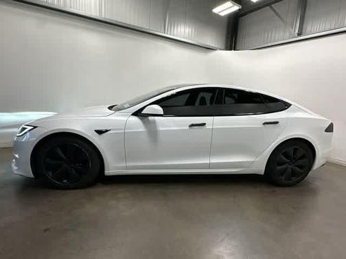 2022 Tesla Model S Dual Motor All-Wheel Drive