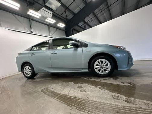 2016 Toyota Prius Two