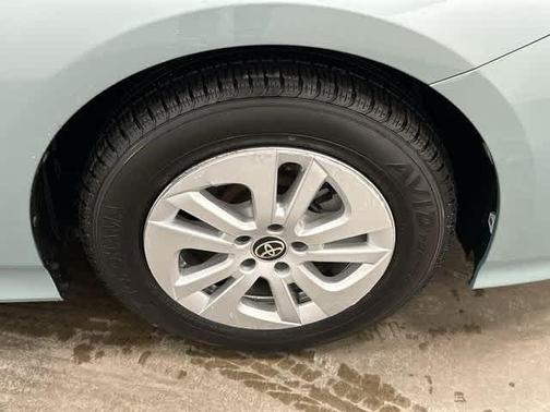 2016 Toyota Prius Two