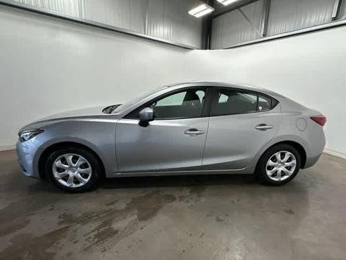 2016 Mazda Mazda3 i Sport
