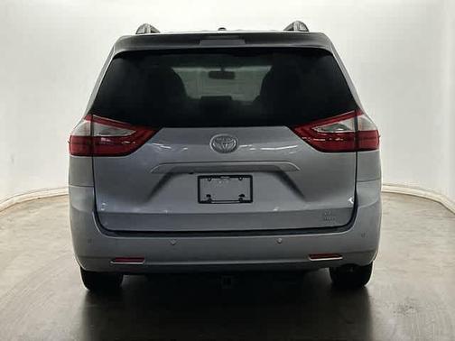 2015 Toyota Sienna XLE Premium