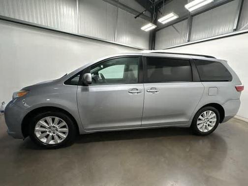 2015 Toyota Sienna XLE Premium