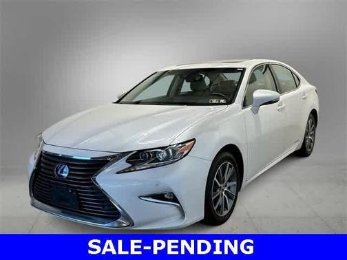 2016 Lexus ES 300h Base