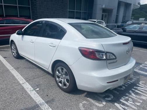 2013 Mazda Mazda3 i Sport