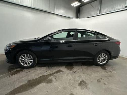 2018 Hyundai SONATA SE