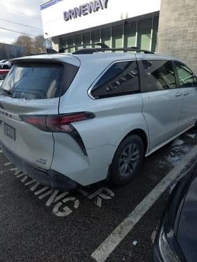 2021 Toyota Sienna XLE 7 Passenger