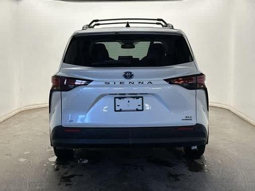 2021 Toyota Sienna XLE 7 Passenger