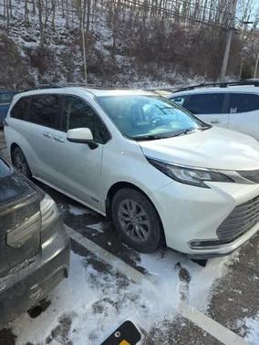 2021 Toyota Sienna XLE 7 Passenger