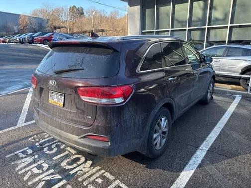 2016 Kia Sorento LX