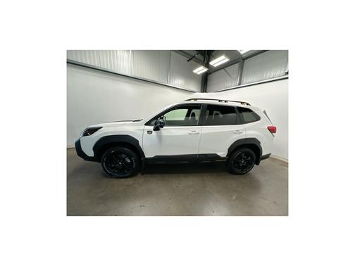 Crystal White Pearl 2025 Subaru Forester Wilderness
