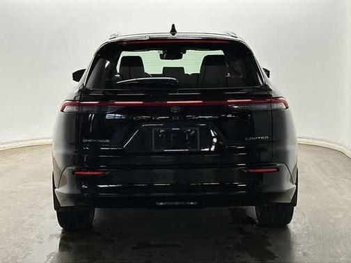 2025 Toyota Crown Signia Limited