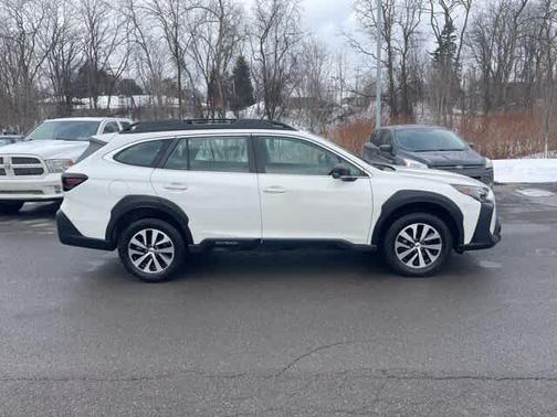 2024 Subaru Outback Base