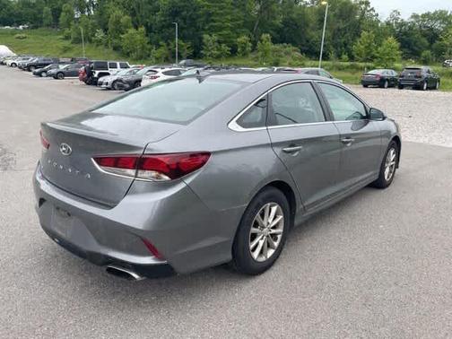 2018 Hyundai SONATA SE