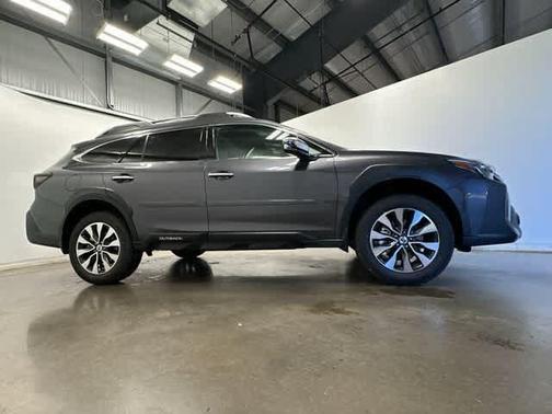 2025 Subaru Outback Touring