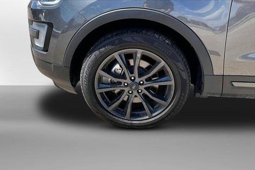 Magnetic 2017 Ford Explorer XLT