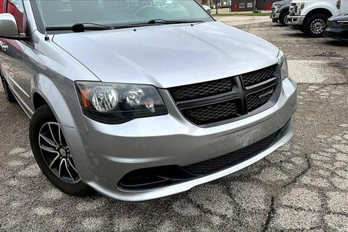 Billet Silver Metallic Clearcoat 2017 Dodge Grand Caravan SE