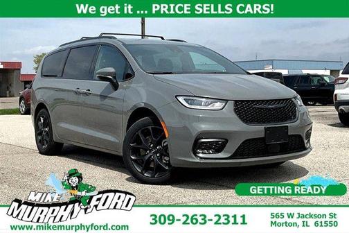 2023 Chrysler Pacifica Touring-L