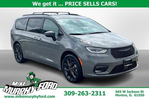 2023 Chrysler Pacifica Touring-L