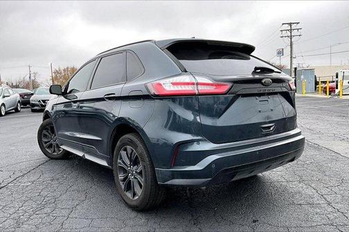 2022 Ford Edge SE