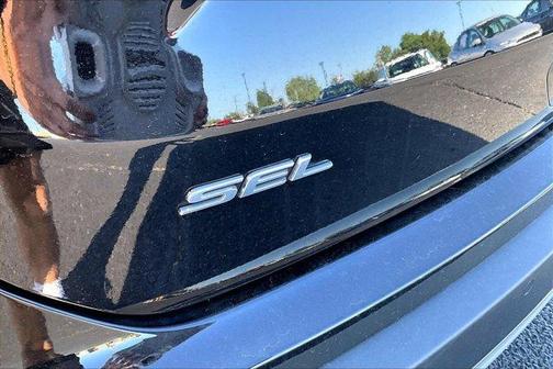 Black Metallic 2024 Ford Edge SEL