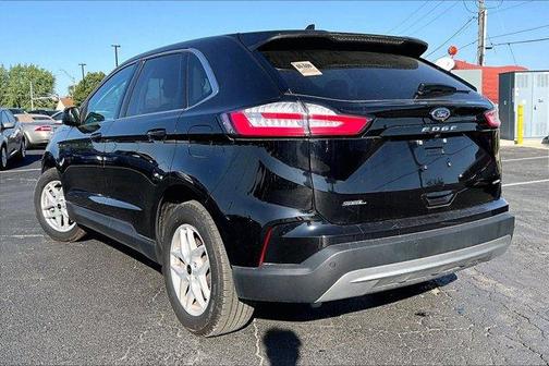 Black Metallic 2024 Ford Edge SEL