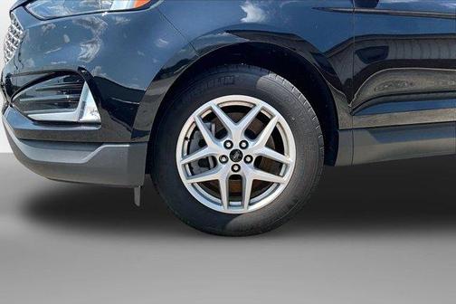 Black Metallic 2024 Ford Edge SEL