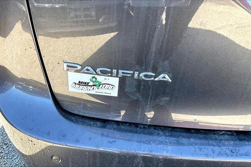 Granite Crystal Clearcoat Metallic 2022 Chrysler Pacifica Touring-L
