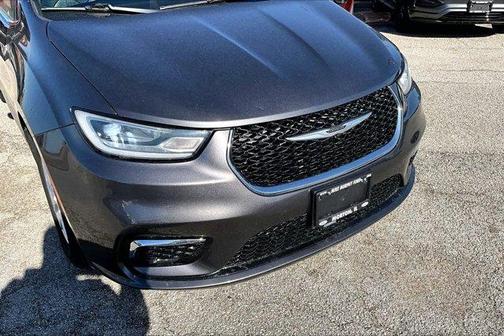 Granite Crystal Clearcoat Metallic 2022 Chrysler Pacifica Touring-L