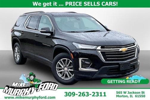 Mosaic Black Metallic 2023 Chevrolet Traverse LT Cloth