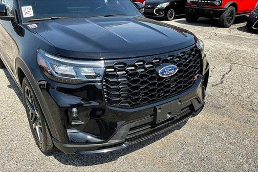 Black Metallic 2025 Ford Explorer ST