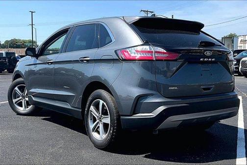 Gray Metallic 2024 Ford Edge SEL