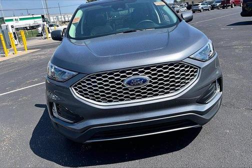 Gray Metallic 2024 Ford Edge SEL