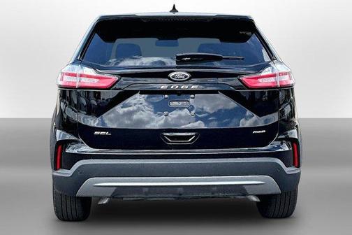 Black Metallic 2024 Ford Edge SEL