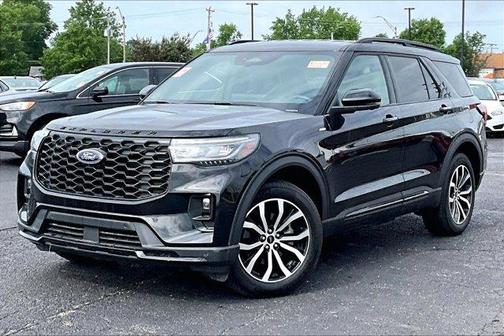 Black Metallic 2025 Ford Explorer ST-Line 4WD