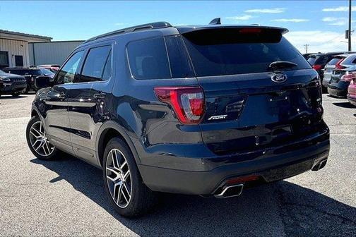Quartz Metallic 2017 Ford Explorer sport