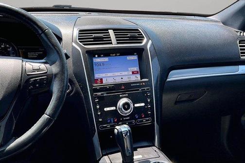 Quartz Metallic 2017 Ford Explorer sport