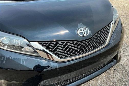 2015 Toyota Sienna SE