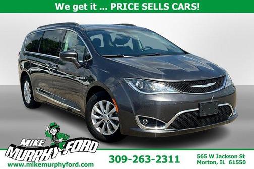 2017 Chrysler Pacifica Touring-L