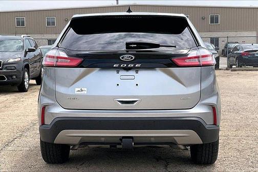 Silver Metallic 2021 Ford Edge SEL
