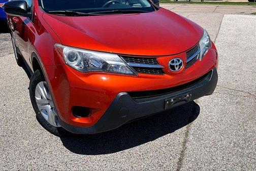 Hot Lava 2015 Toyota RAV4 LE