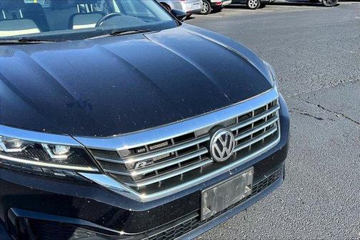 2020 Volkswagen Passat 2.0T R-Line