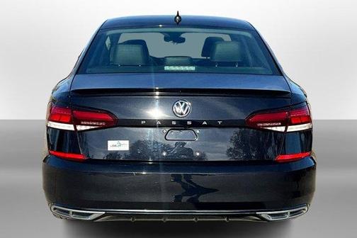 2020 Volkswagen Passat 2.0T R-Line