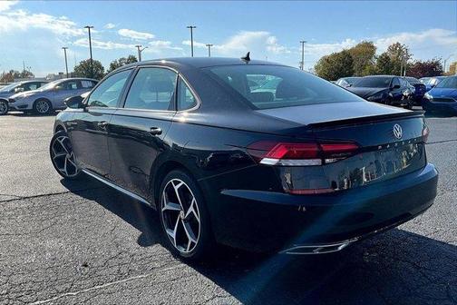 2020 Volkswagen Passat 2.0T R-Line