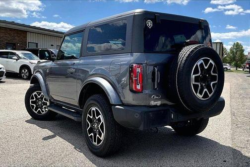 Gray Metallic 2021 Ford Bronco 4WDOUTER BANKS