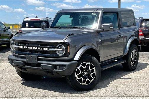Gray Metallic 2021 Ford Bronco 4WDOUTER BANKS